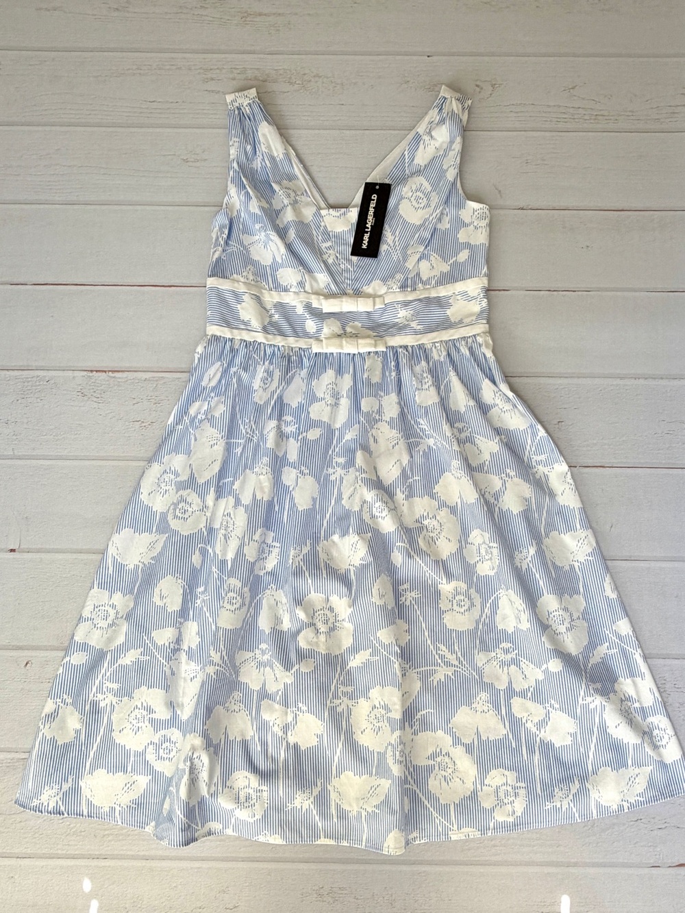 Karl Lagerfeld Paris Blue White Floral Fit & Flare Bow Cottagecore Dress Sz 8 - Picture 7 of 11